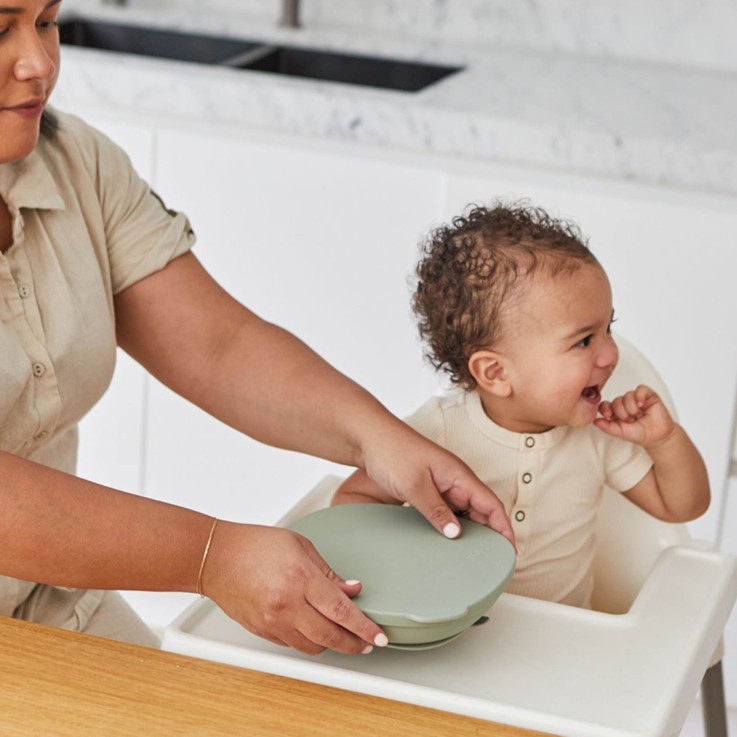 Assiette bébé silicone ventouse avec couvercle