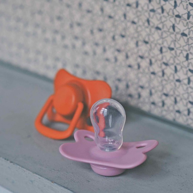 Lot de 2 sucettes anatomique en silicone 6 mois et +