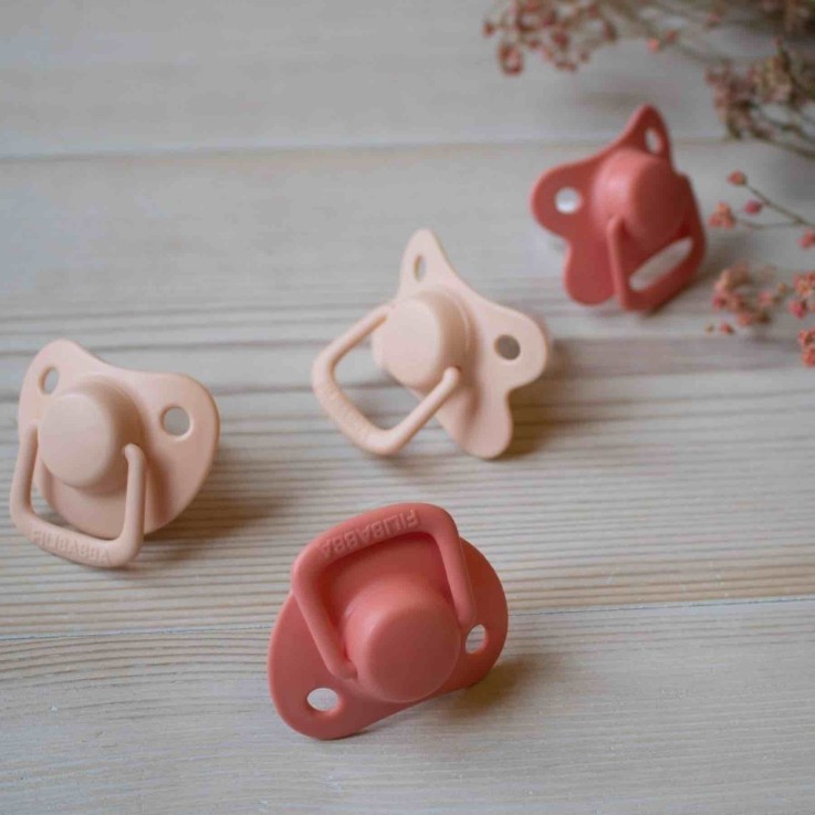 Lot de 2 sucettes anatomique en silicone 6 mois et +