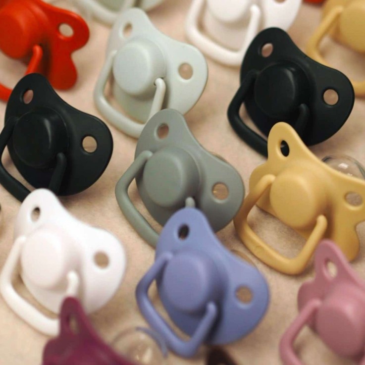 Lot de 2 sucettes anatomique en silicone 6 mois et +