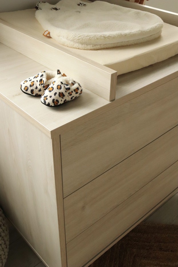 Commode à langer 3 tiroirs sur pieds 97x90cm - décor bois hêtre cendré