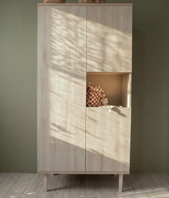 Armoire 3 portes et une...