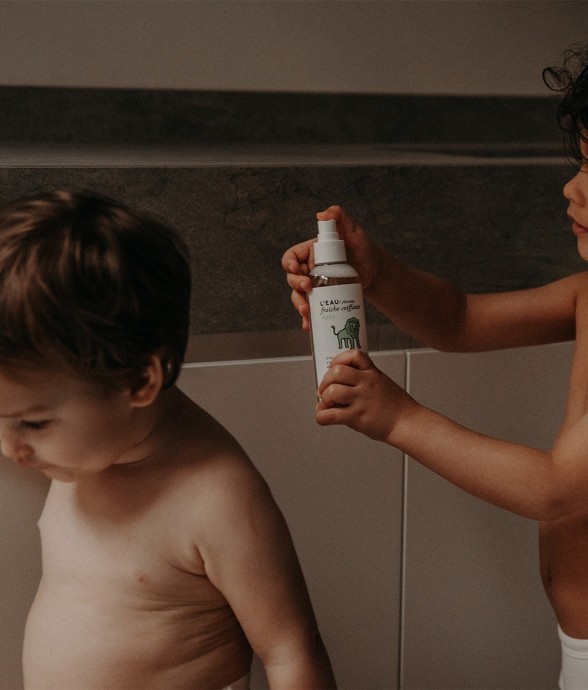 L'eau coiffante bébé à...