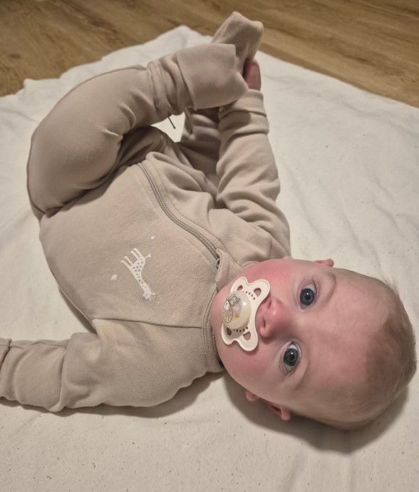 Pyjama bébé zippé et...