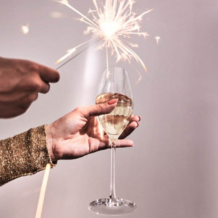 8 flûtes à champagne en verre 24 cl