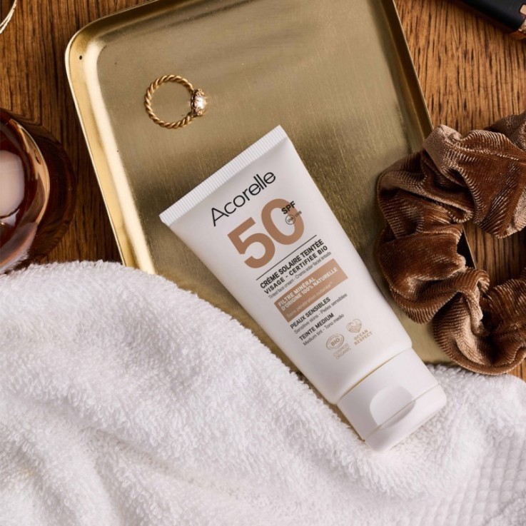 Crème solaire visage teintée médium SPF50 Bio (50ml)