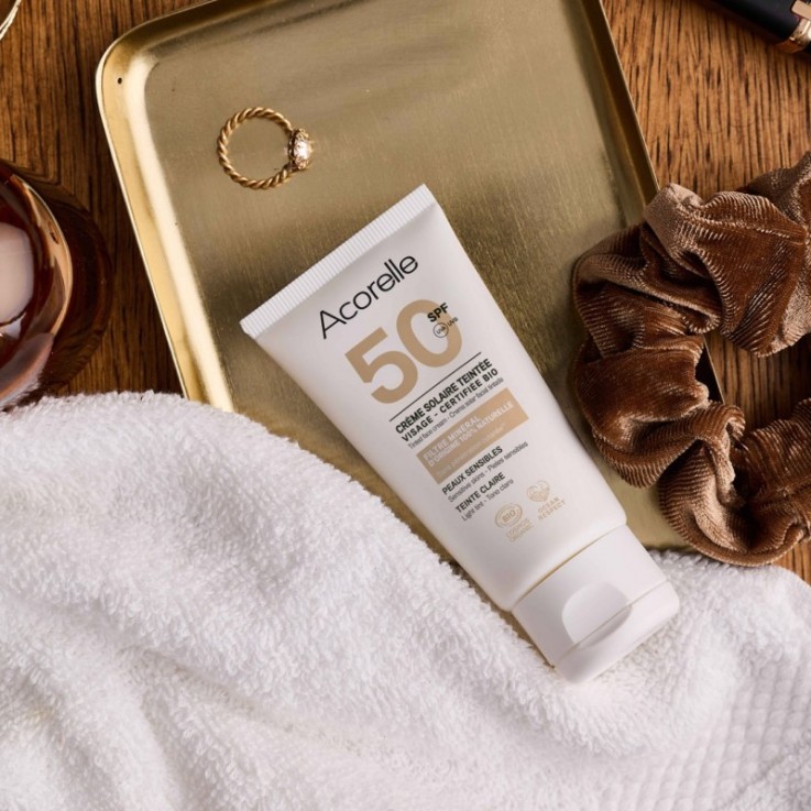 Crème solaire visage teintée claire SPF50 Bio (50ml)