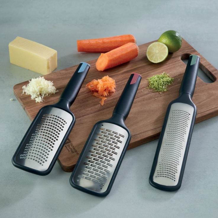 Râpe à main gros grain avec étui de protection en inox