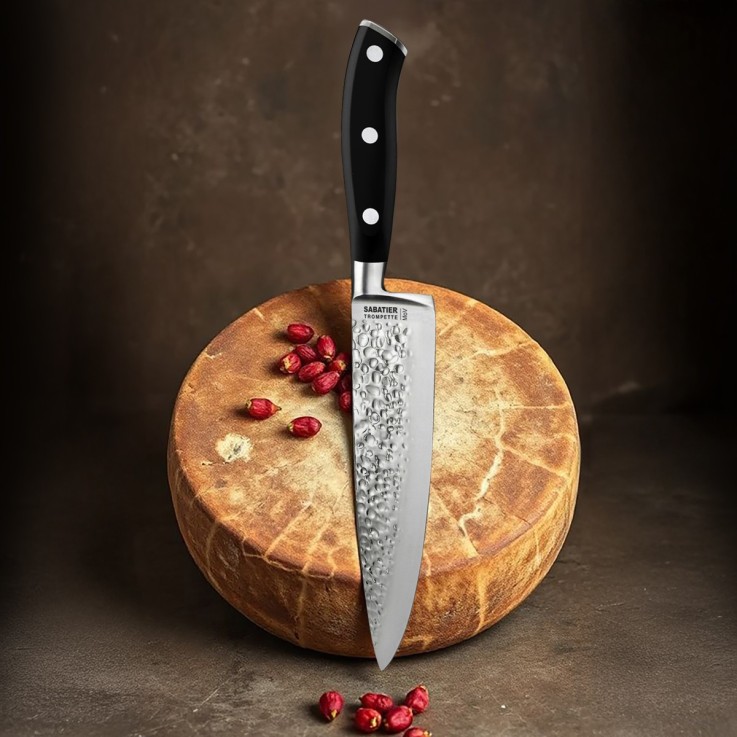 Couteau de chef 16 cm martelé en inox avec protection de lame Carbon
