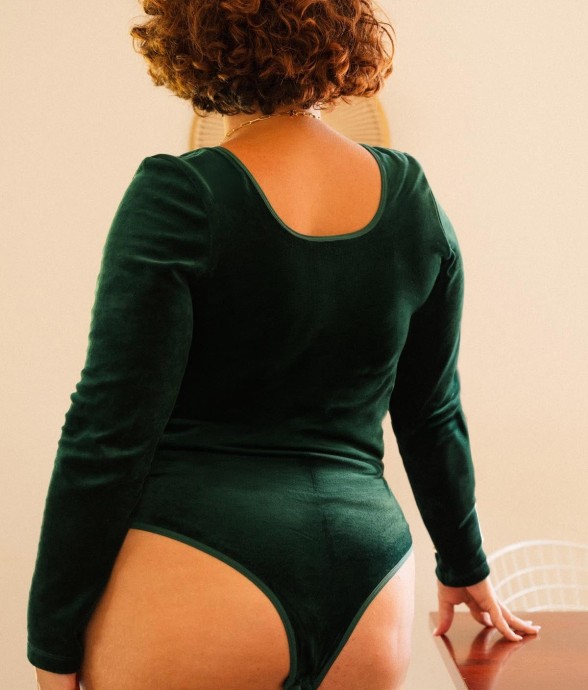 Body - décolleté plongeant...