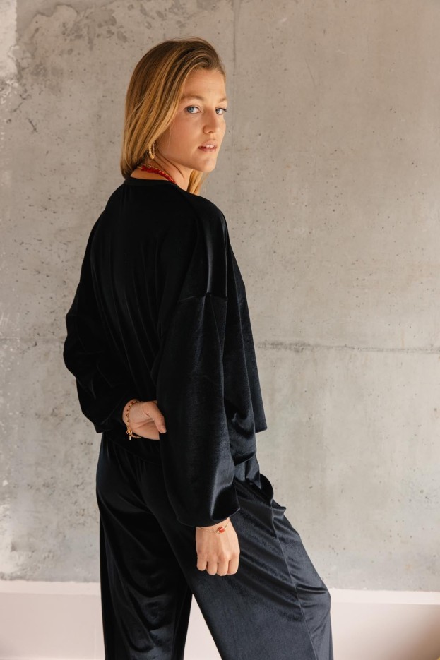 Sweat Velours - coupe fluide - noir - coton biologique et polyester recyclé