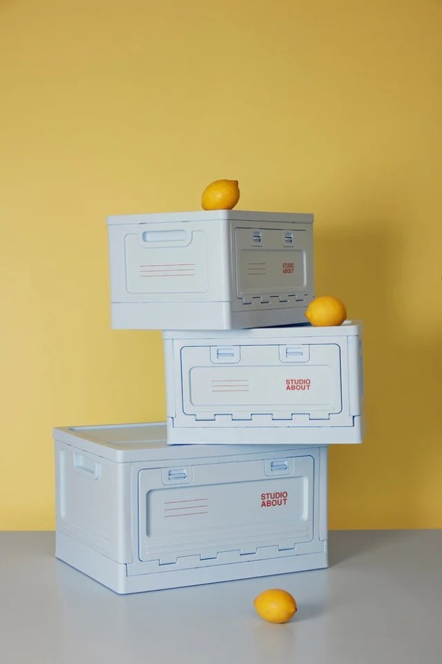 Boîte de rangement bleue avec couvercle