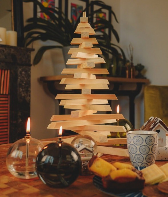 Petit sapin en bois (40cm)...