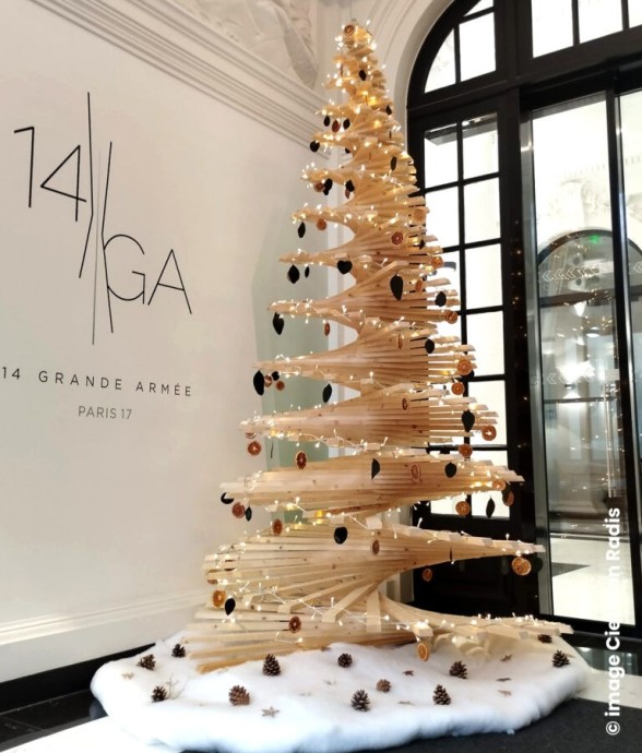 Grand sapin en bois (3m)...