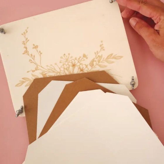 Presse-fleurs - beige - kit pour presser fleurs et feuilles - 16 x 21 cm