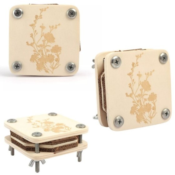 Presse-fleurs de poche - 8 x 8 cm - cartons et papiers intercalaires inclus