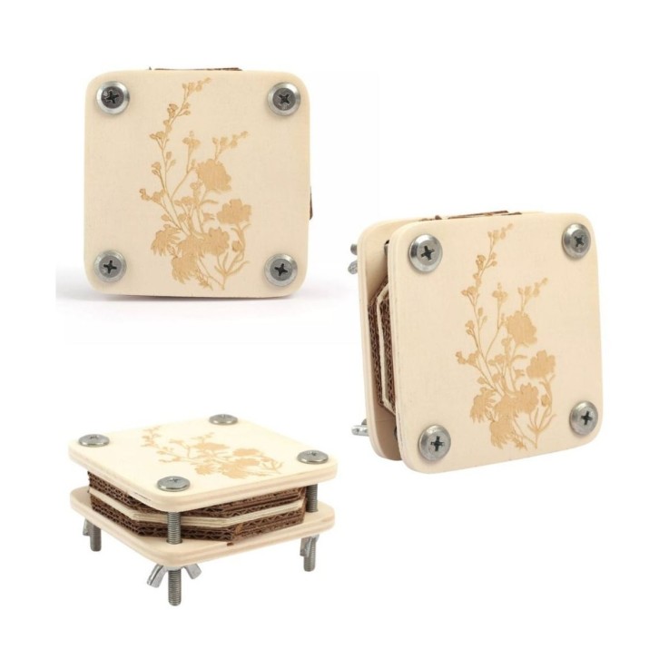 Presse-fleurs de poche - 8 x 8 cm - cartons et papiers intercalaires inclus