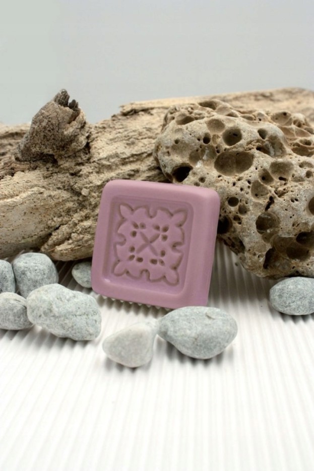 Moule à savon Mini Motif baroque - 4,5 x 4,5 x 1 cm