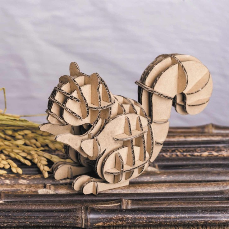 Maquette écureuil en carton - 13,5 × 6,5 × 9,1 cm