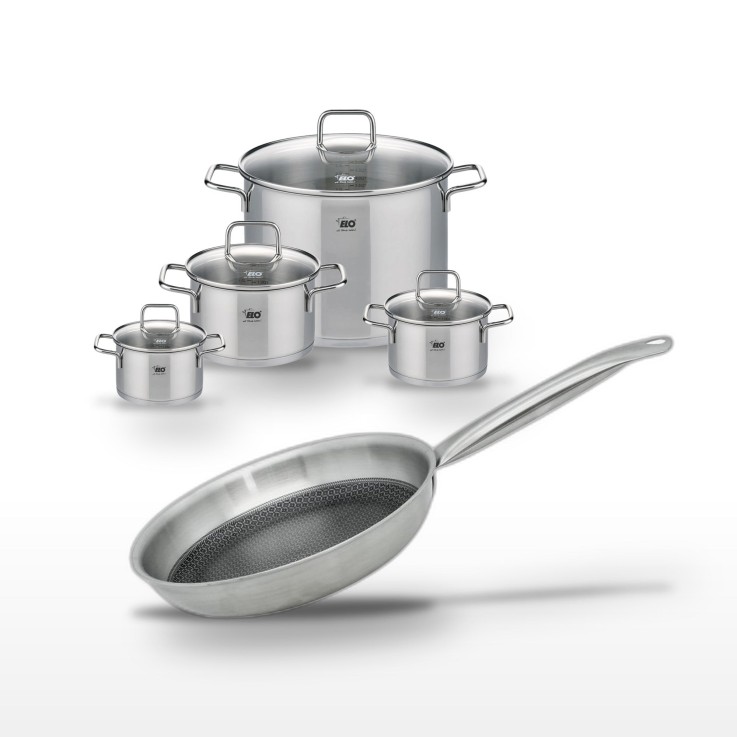 Batterie de cuisine Relief Solution en inox - 14 à 26 cm - noire