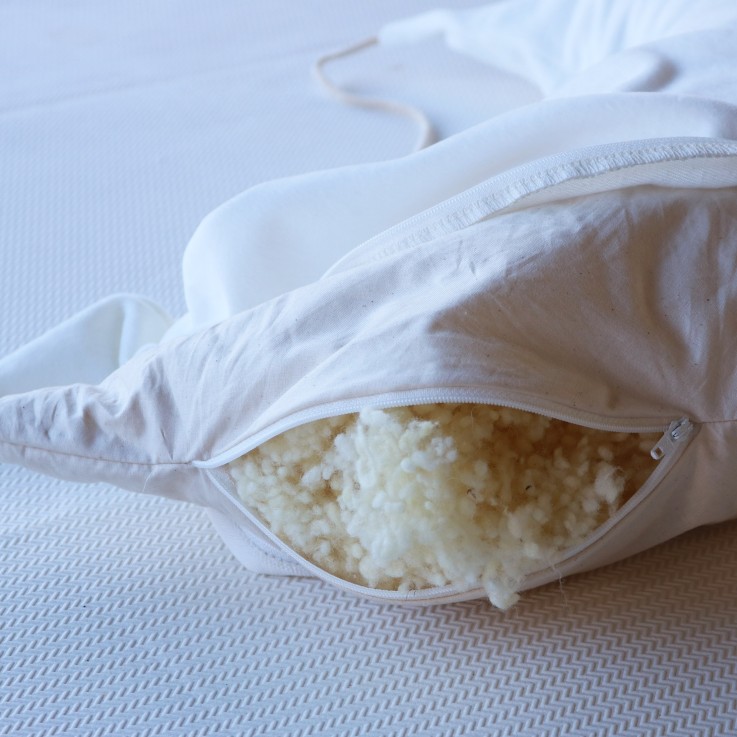 Petit coussin d'allaitement en laine bio
