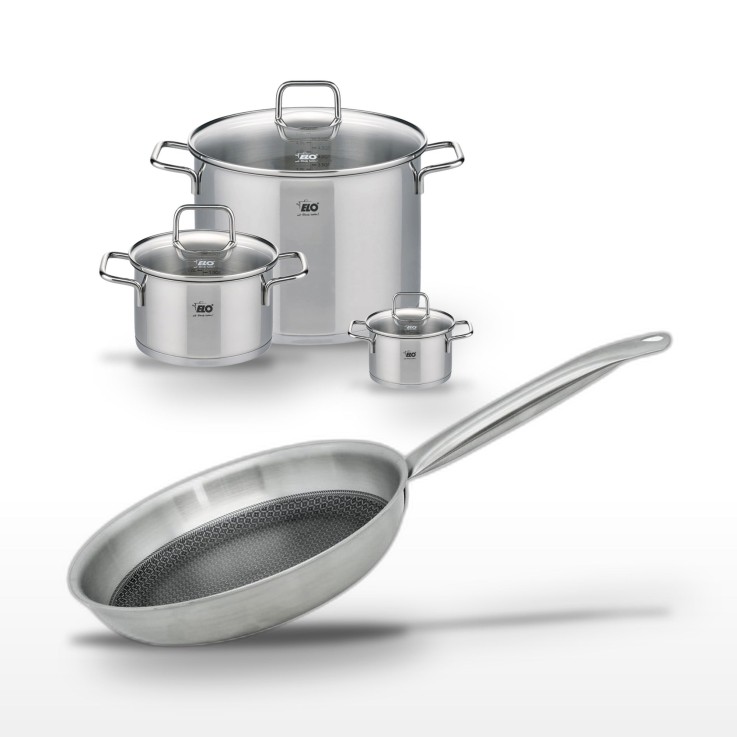 Batterie de cuisine Relief Solution en inox et aluminium - 3 faitouts et poêle