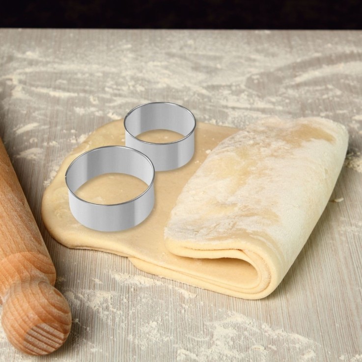 Lot de 2 emporte-pièces ronds en inox - 8 et 9,5 cm