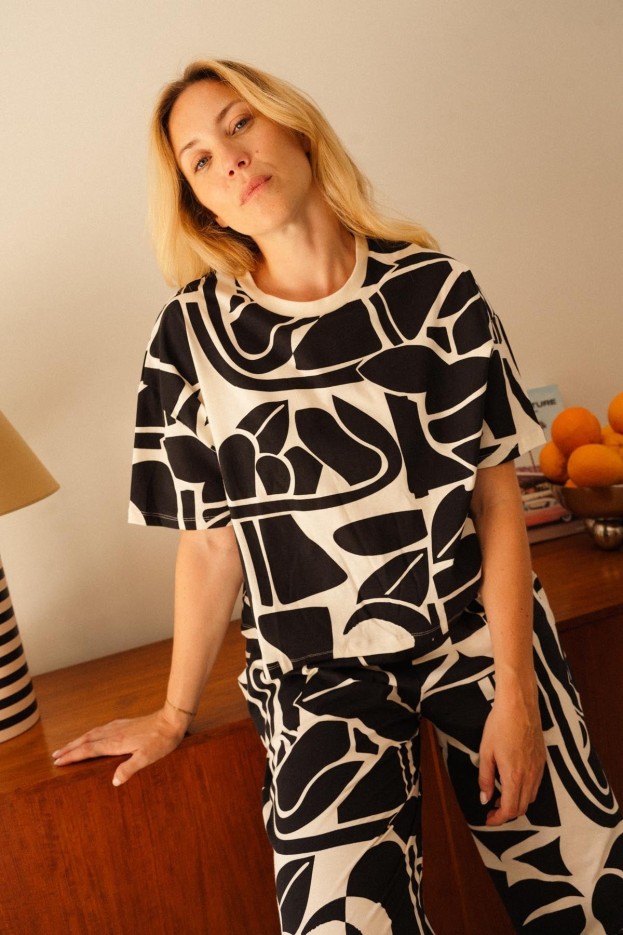Pyjama long Palmeraie - tee-shirt oversize - imprimé graphique de palmiers noirs et écrus - coton biologique