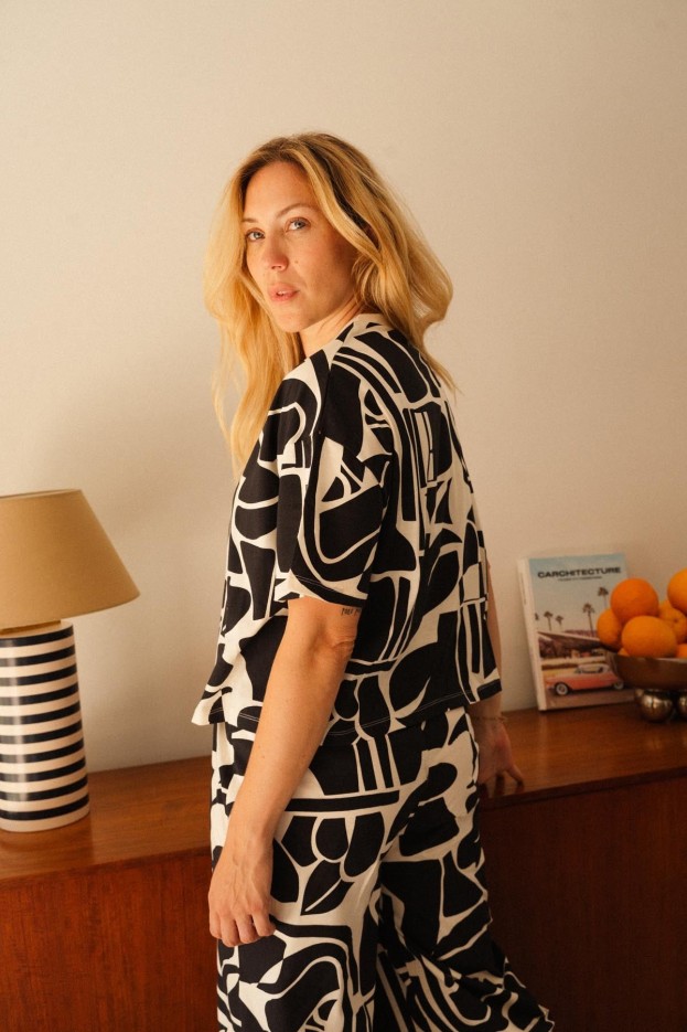 Pyjama long Palmeraie - tee-shirt oversize - imprimé graphique de palmiers noirs et écrus - coton biologique