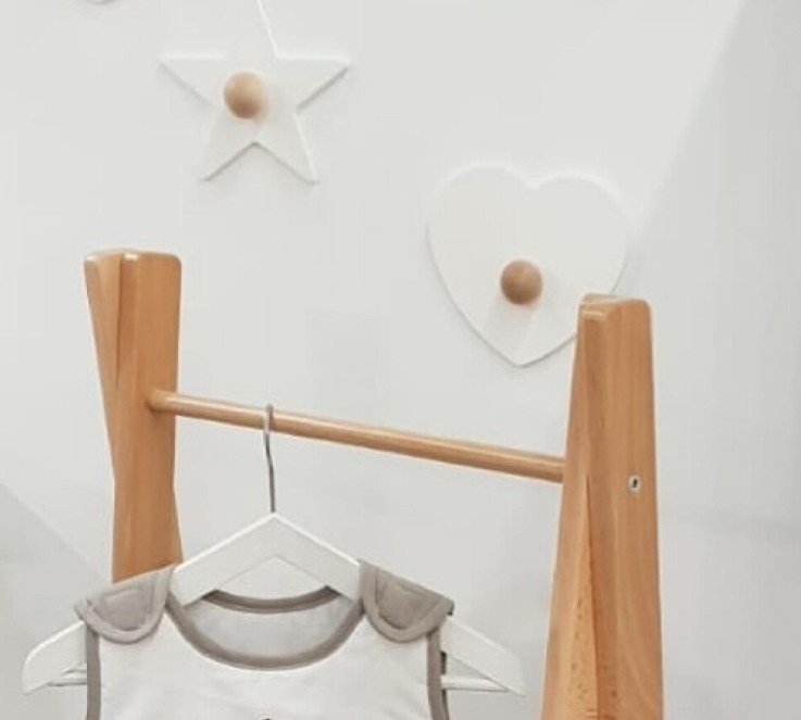 Patère enfant Cœur en bois ESSENTIEL