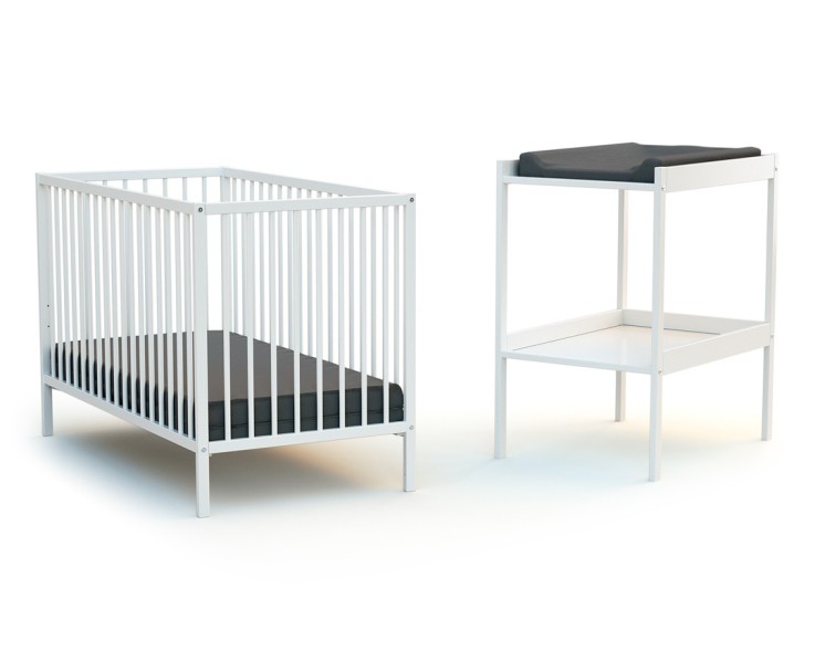 Chambre bébé lit  60 x 120 cm et table à langer en bois