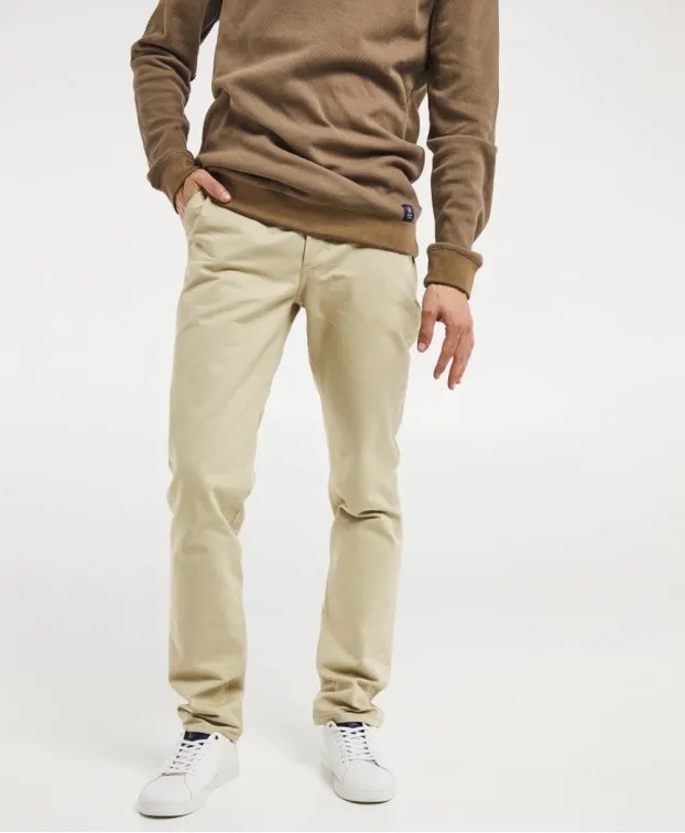 Chino Leon