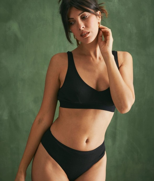 Brassière à pinces...