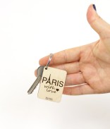 Porte-clés Paris with Love en bois