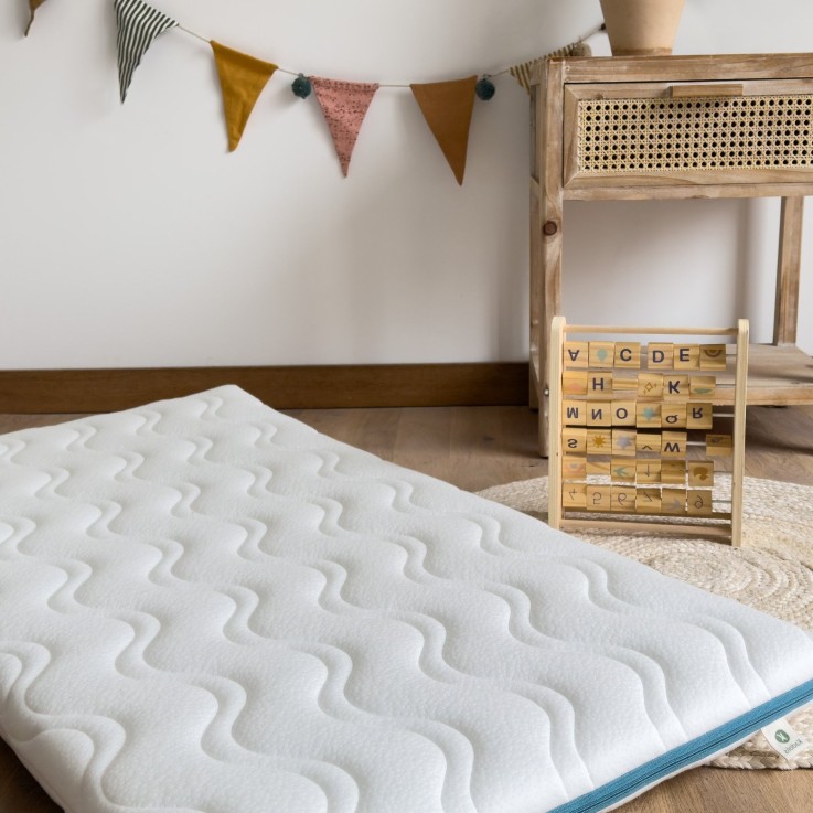 Matelas de voyage COCOLEGEND® roulé 60x120 cm