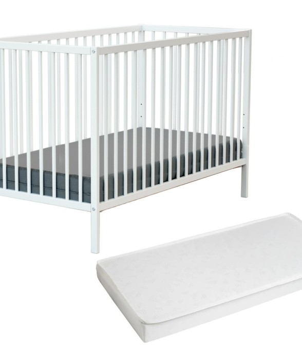 Lit bébé en bois avec matelas