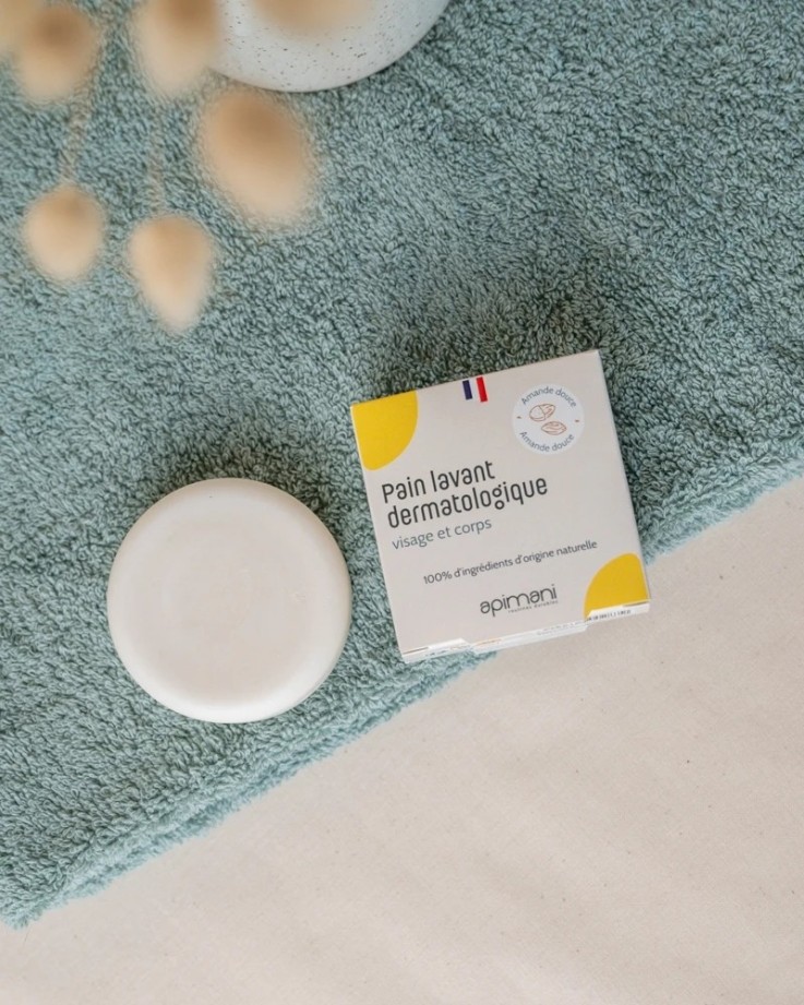 Pain dermatologique lavant à l'amande douce