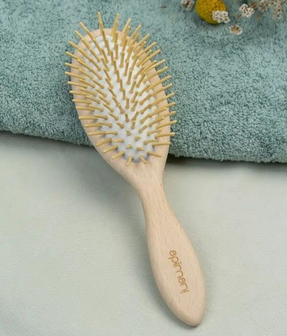 Brosse à cheveux picots...