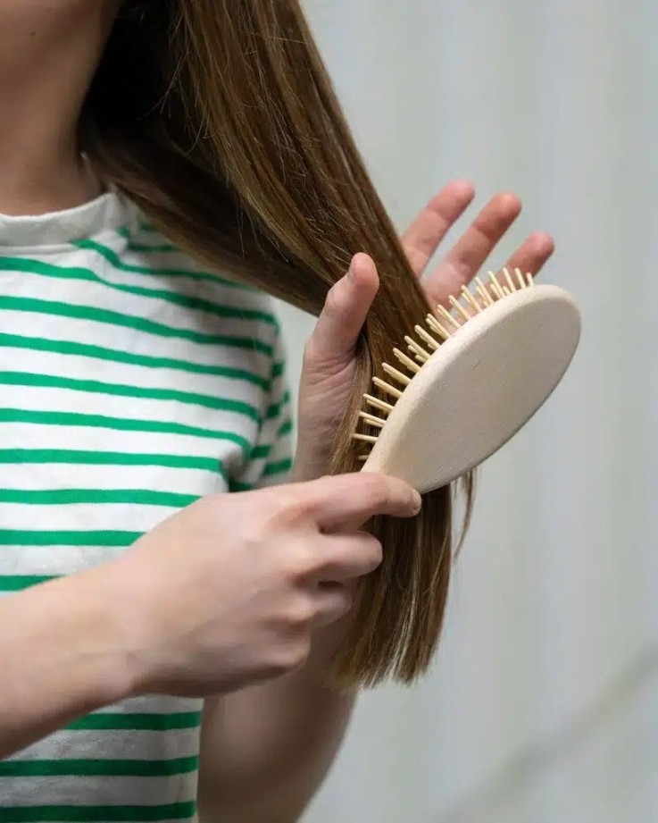 Brosse à cheveux picots bois 100% naturelle