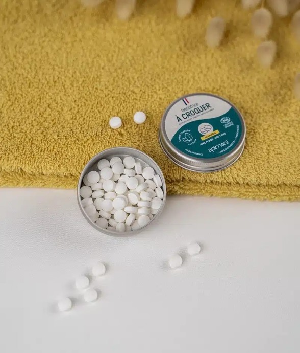 Dentifrice à croquer à la...