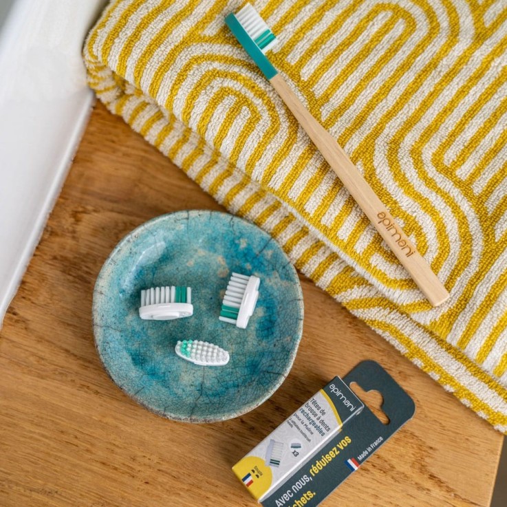 Pack 1 an souple d'une brosse à dents rechargeable en bois