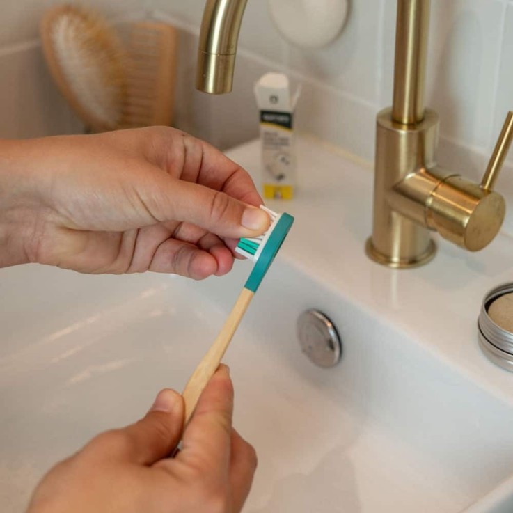 Brosse à dents rechargeable en bois en dureté medium