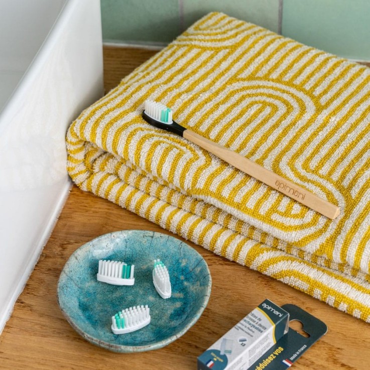 Pack 1 an extra-souple d'une brosse à dents rechargeable en bois