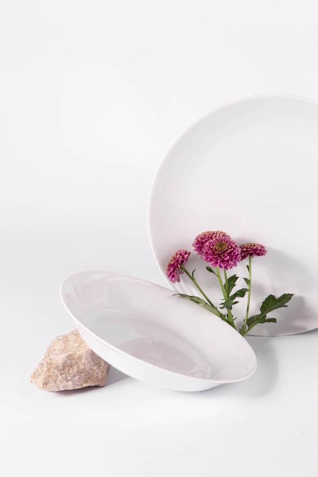 Assiette creuse ronde en porcelaine (19 cm)