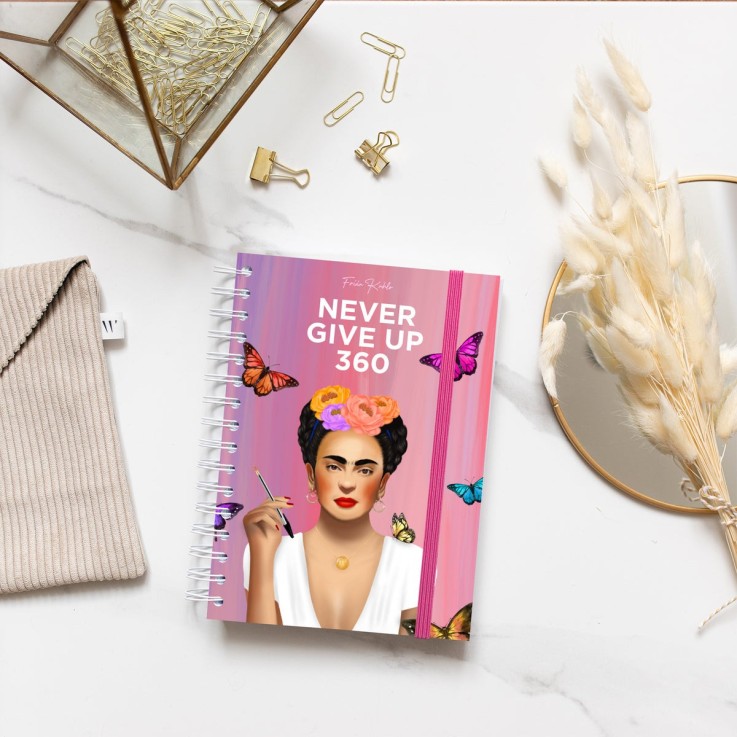 Agenda Journalier Septembre 2025 - Août 2026 Frida Freedom