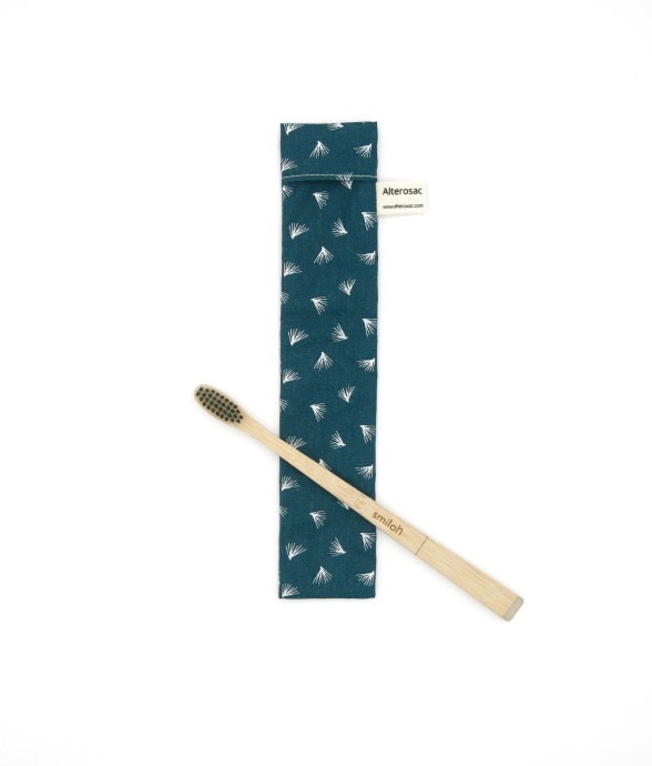 Pochette à brosse à dents...