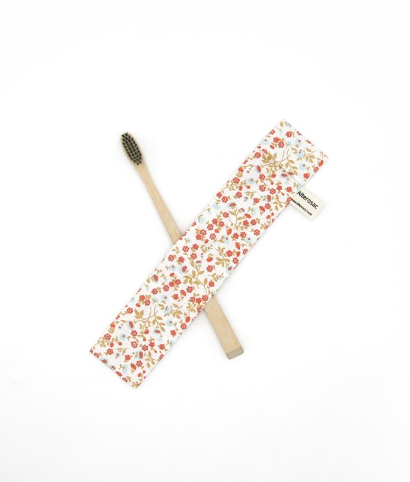 Pochette à brosse à dents...