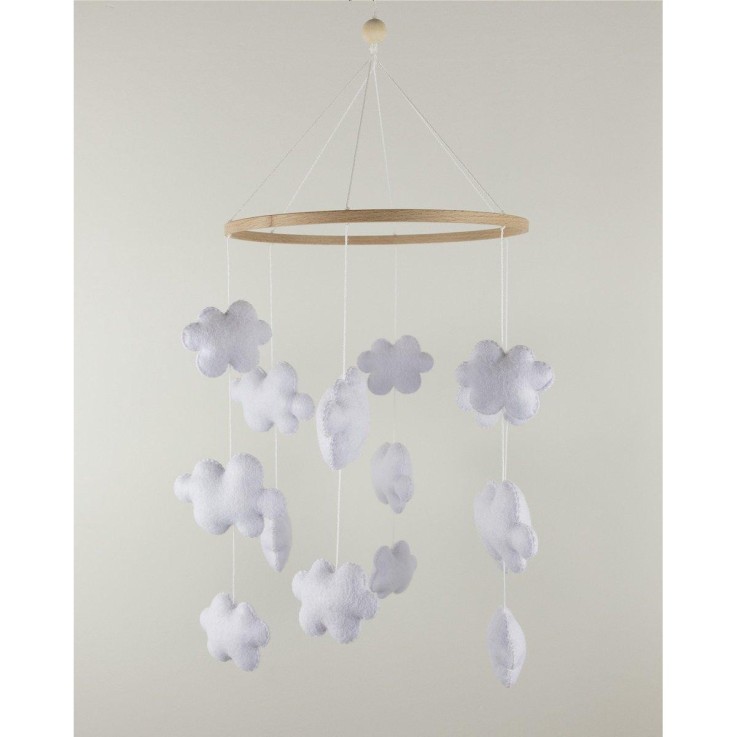 Mobile Nuages pour bébé fait main en bois