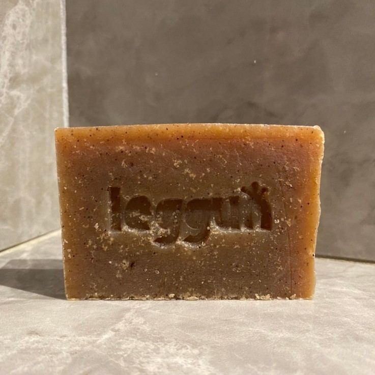 Savon exfoliant à l'abricot biscornu bio