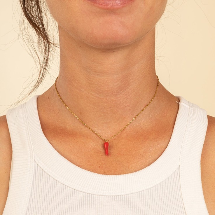 Collier doré avec charms PIMENT Rouge